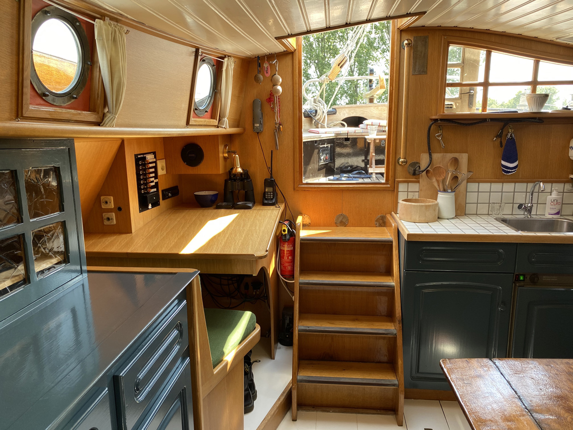 Navigatiehoek met kaartentafel